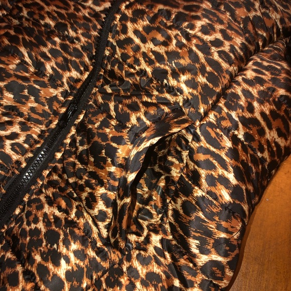 Leopard Vest - Picture 4 of 5